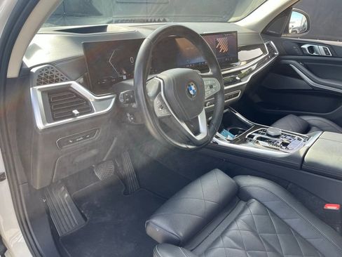 Used 2024 BMW X7 xDrive40i image 6