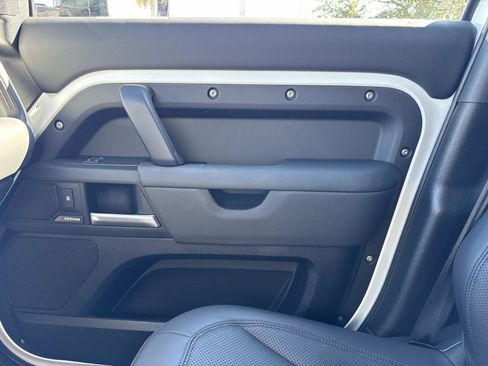 Certified 2025 Land Rover Defender 110 S image 23