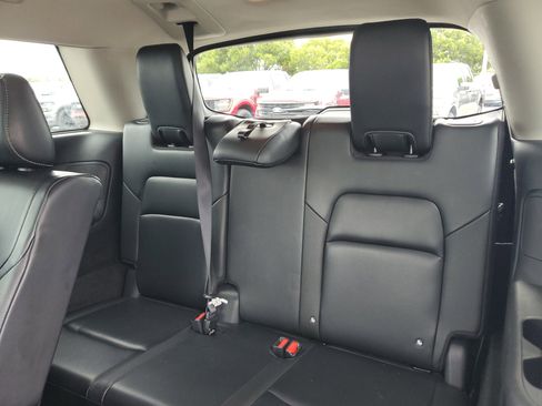 Used 2024 Nissan Pathfinder SL image 14