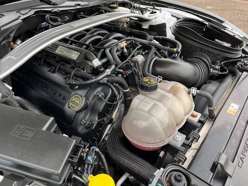 Used 2016 Ford Mustang Shelby GT350 w/ Technology Package image 33