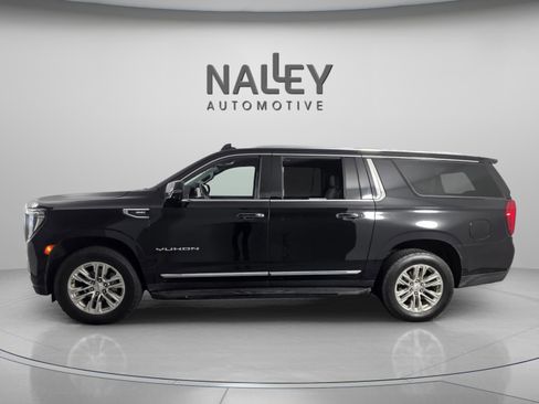 Used 2022 GMC Yukon XL SLT w/ SLT Luxury Package image 2