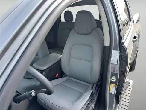 Used 2022 Chevrolet Colorado W/T image 23