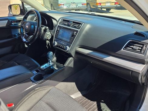 Used 2018 Subaru Outback 2.5i Premium image 13