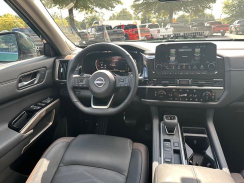 New 2025 Nissan Pathfinder Platinum w/ Cargo Package image 26