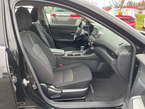 Used 2023 Nissan Sentra SV image 11