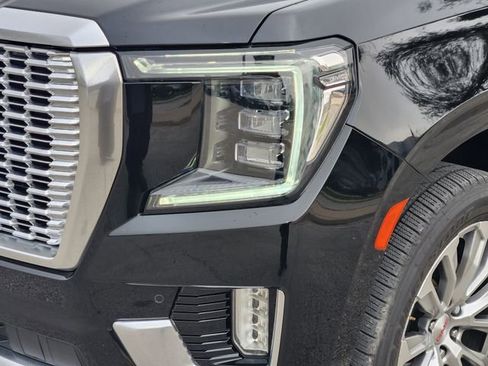 Used 2022 GMC Yukon XL Denali image 7