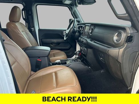 Used 2022 Jeep Wrangler Unlimited Sahara w/ Safety Group image 17