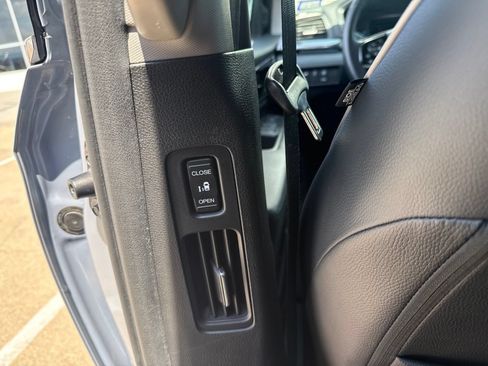 Used 2023 Honda Odyssey Elite image 17