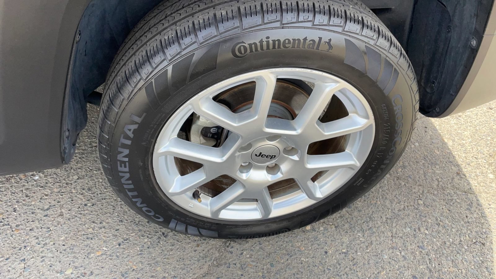 Used 2022 Jeep Renegade Latitude AWD/4WD image 49
