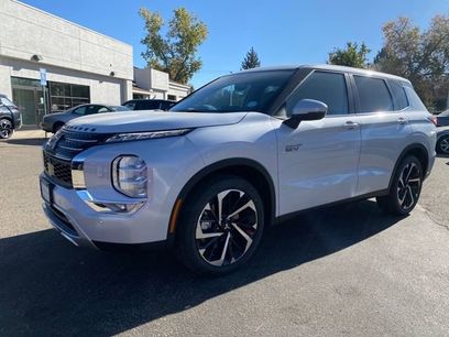 New 2025 Mitsubishi Outlander 4WD Plug-In Hybrid