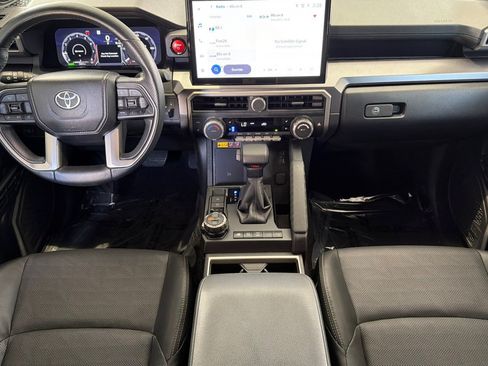 Used 2025 Toyota 4Runner TRD Off-Road Premium w/ Tow Technology Package AWD/4WD image 17