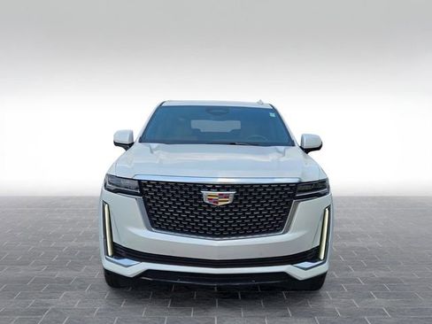 Used 2022 Cadillac Escalade Premium Luxury AWD/4WD image 2