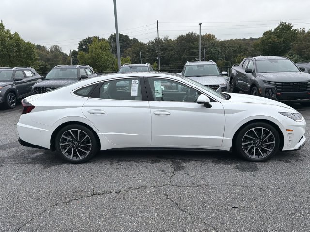 Certified 2022 Hyundai Sonata Limited w/ Preferred Accessory Package FWD image 9
