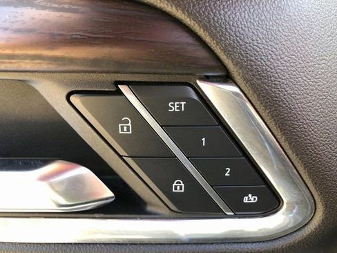 Used 2024 GMC Sierra 1500 SLT image 17