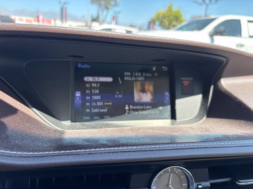 Used 2016 Lexus ES 350 w/ Premium Package w/Wood Trim FWD image 23