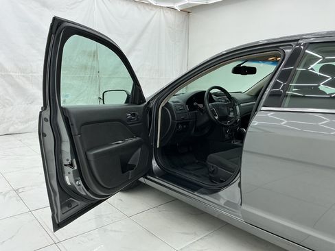 Used 2010 Ford Fusion Hybrid FWD image 16