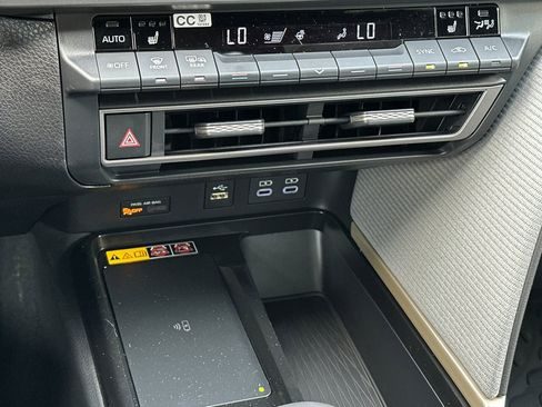 New 2026 Toyota Camry SE image 18