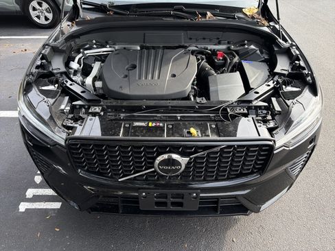 Certified 2025 Volvo XC60 B5 Plus image 34
