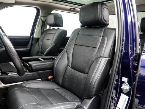 Used 2024 Toyota Tundra Limited AWD/4WD image 17