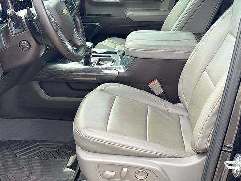 Certified 2024 Chevrolet Silverado 1500 LTZ AWD/4WD image 15