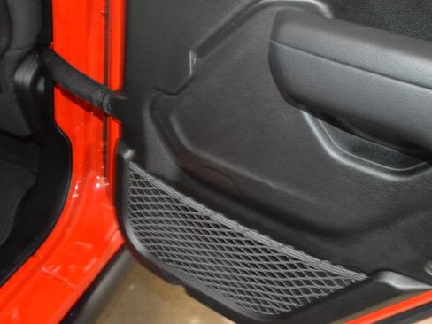 Used 2025 Jeep Wrangler Unlimited Rubicon 4xe w/ Safety Group AWD/4WD image 23