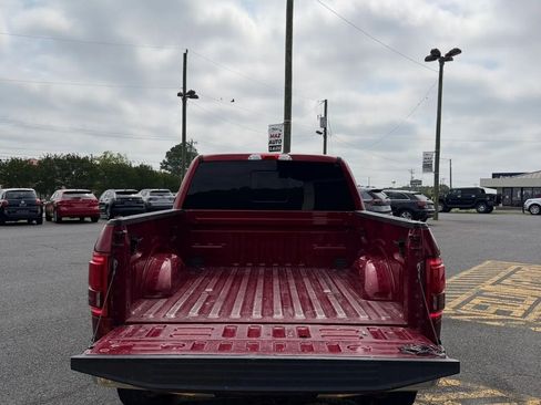 Used 2015 Ford F150 Lariat RWD image 7