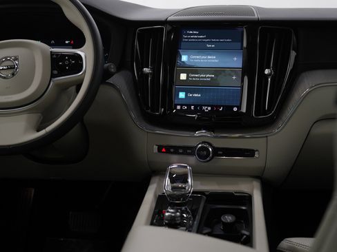 Used 2023 Volvo XC60 B5 Ultimate w/ Climate Package image 13