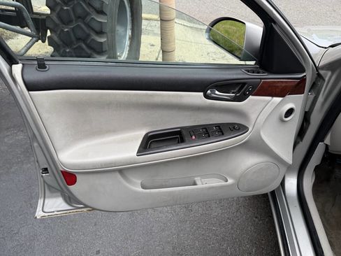 Used 2007 Chevrolet Impala LT image 17