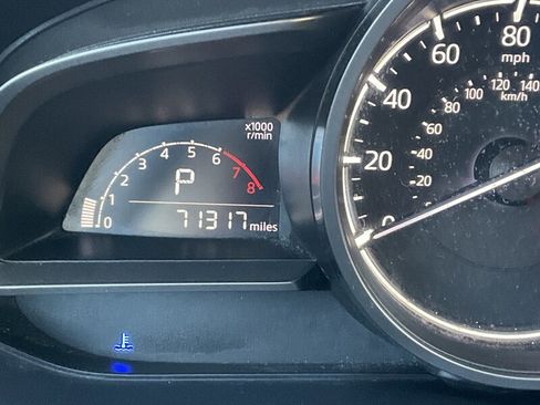 Used 2018 MAZDA MAZDA3 Touring image 23