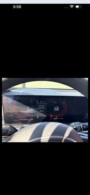 Used 2025 Kia Sorento LX FWD image 12