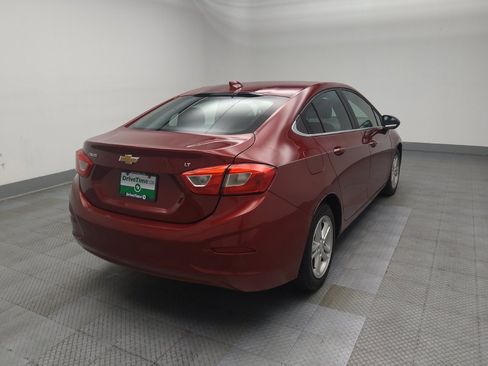 Used 2018 Chevrolet Cruze LT w/ Convenience Package FWD image 9