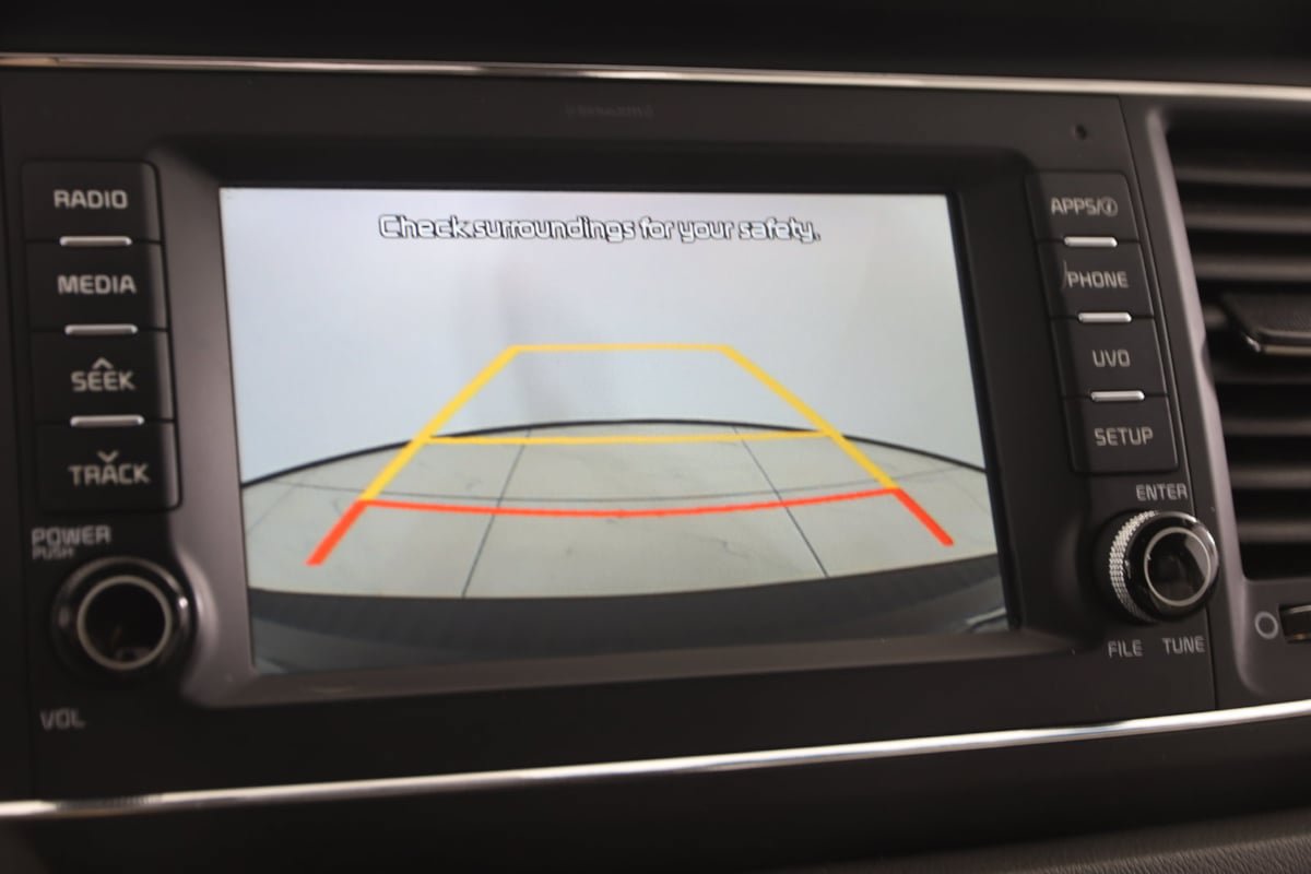 Used 2017 Kia Sedona LX w/ LX Essentials Premium Package FWD image 10