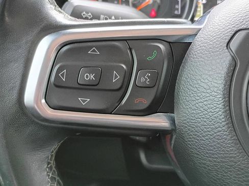 Used 2020 Jeep Wrangler Unlimited Sahara AWD/4WD image 21