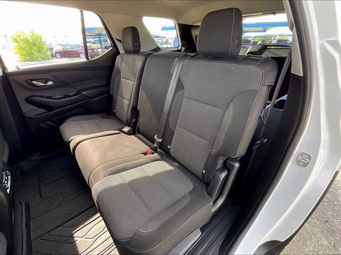 Used 2018 Chevrolet Traverse LS image 19