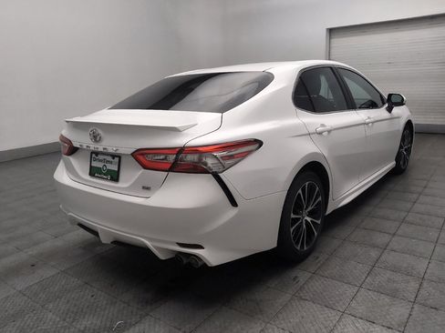 Used 2018 Toyota Camry SE FWD image 9