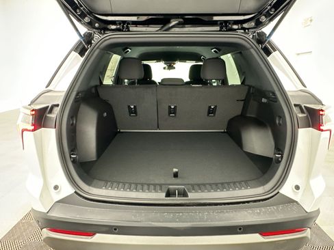 New 2026 Chevrolet Equinox LT w/ Midnight Edition AWD/4WD image 30