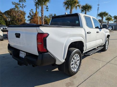 Used 2024 Toyota Tacoma SR image 4