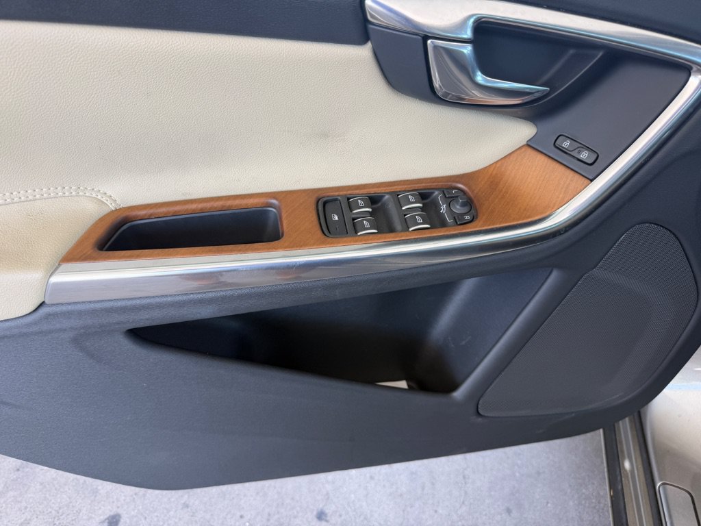 Used 2016 Volvo S60 T5 Premier FWD image 14