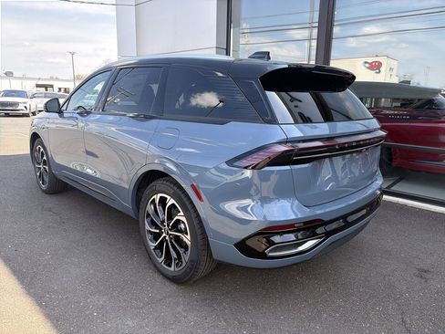 New 2026 Lincoln Nautilus Reserve image 2