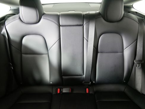 Used 2023 Tesla Model 3 Performance image 13