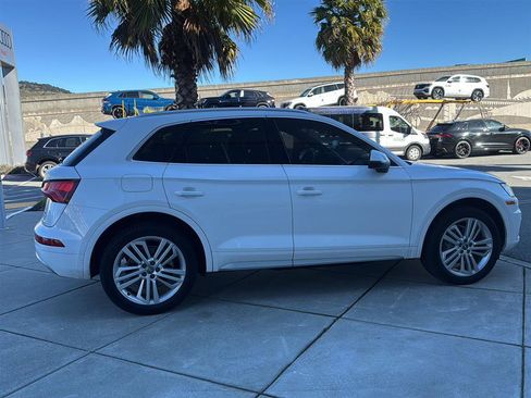 Used 2018 Audi Q5 2.0T Premium Plus w/ Premium Plus Package image 5