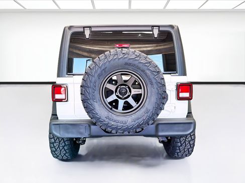 Used 2025 Jeep Wrangler Unlimited Sport AWD/4WD image 5