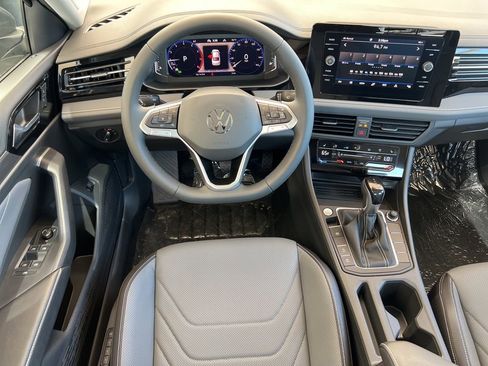 New 2025 Volkswagen Jetta SEL image 13