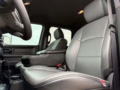 Used 2025 RAM 5500 Tradesman w/ Safety Group image 18