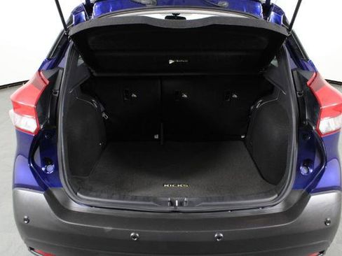 Certified 2020 Nissan Kicks SV FWD image 18