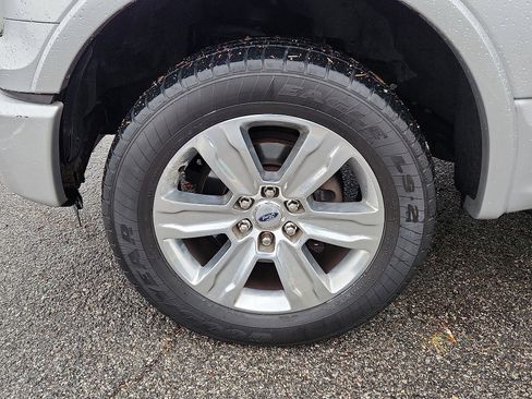 Used 2015 Ford F150 Platinum w/ Equipment Group 701A Luxury image 8