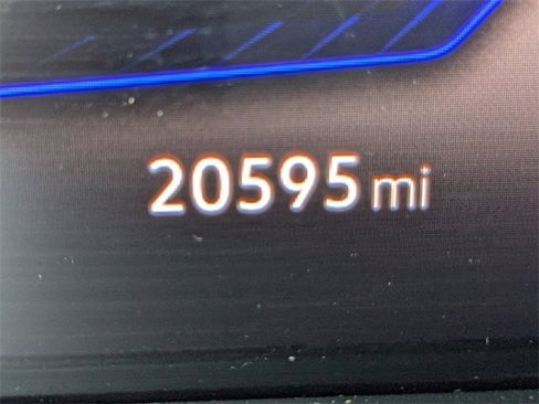 Used 2025 Volkswagen Jetta S image 28