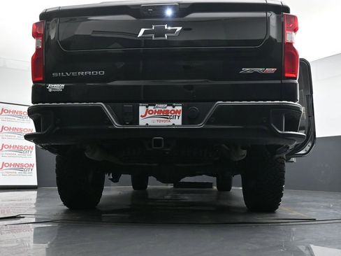 Used 2023 Chevrolet Silverado 1500 ZR2 w/ Technology Package image 40