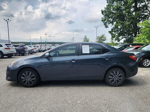 Used 2019 Toyota Corolla LE FWD image 2
