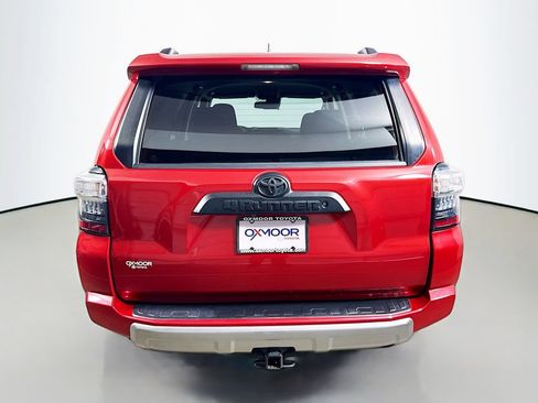 Used 2020 Toyota 4Runner TRD Off-Road AWD/4WD image 6